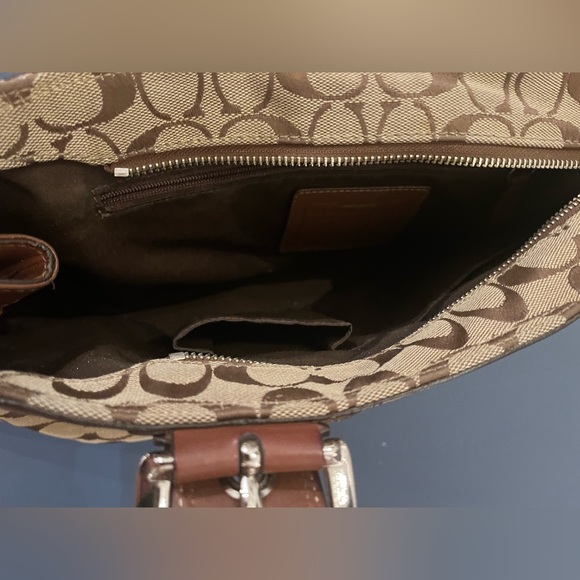 Vintage Coach handbag - Picture 2 of 6
